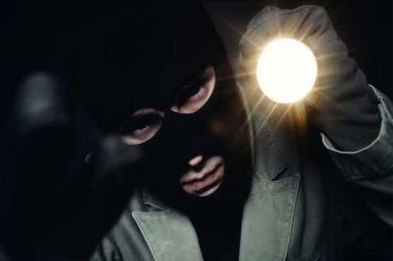 Two Qatari women robbed on Paris motorway in 5-mn-euro heist