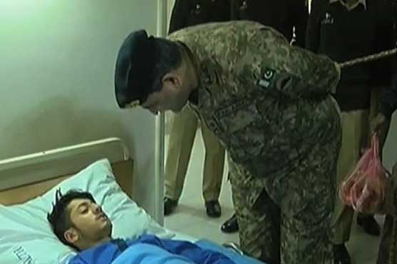 Corps Commander Rawalpindi meets victims of Neelum Valley bus attack