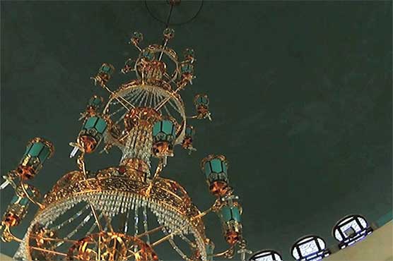 Grand Lantern installed at Mazar-e-Quaid