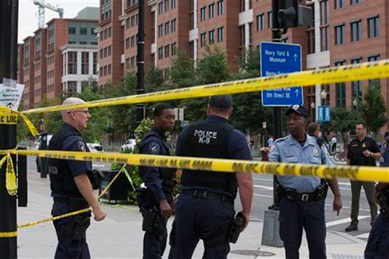 Nine hurt, suspect dead in Ohio campus car-knife attack