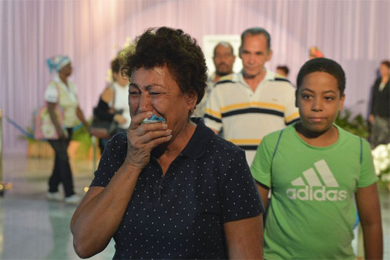 Cubans begin tearful farewell to Fidel Castro