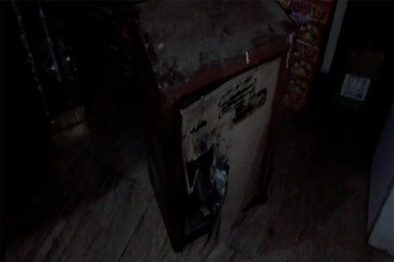 Robbers loot more than 10 shops in Karachi's supermarket