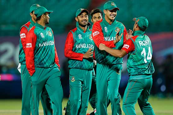 Bangladesh players fined for female guests - reports