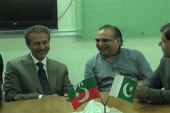 Mayor Karachi takes a jibe at Sindh govt  