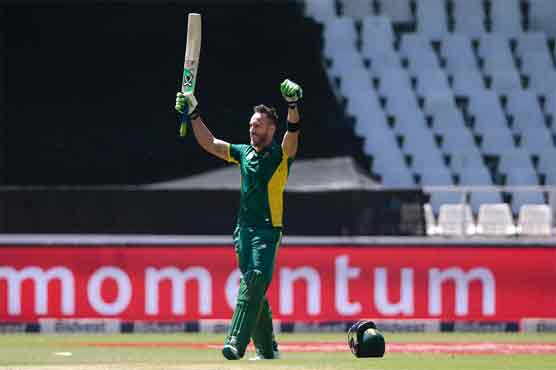 Du Plessis century sets up big win