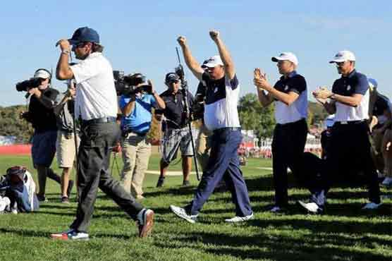 Golf: USA rips Europe 17-11 to end Ryder Cup drought