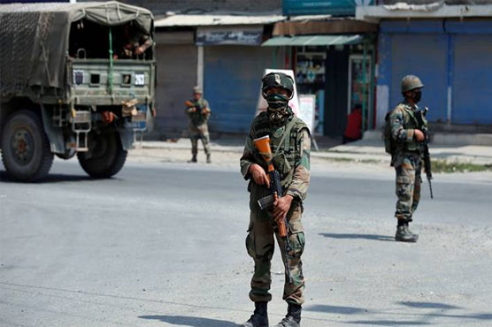 Indian army arrests several Kashmiris after vandalizing houses in occupied Kashmir