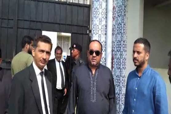 Neither attended Altaf Hussain's speeches nor cheered for him, Khawaja Izhar tells court