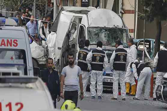 Ten wounded in Istanbul bombing near police station