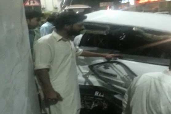 Rawalpindi: 6 wounded as hi-roof hits pillar