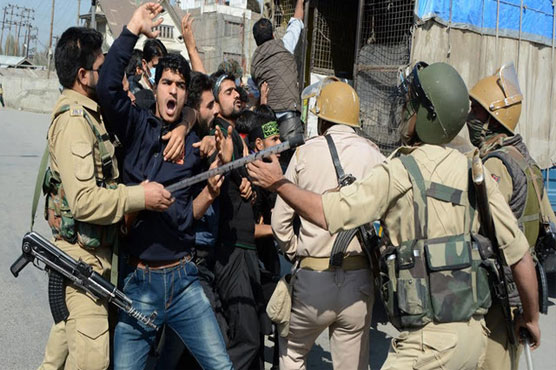 Indian troops baton charge Muharram mourners in occupied Kashmir