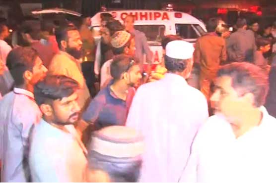 Bomb blast kills child, injures 20 in Karachi's Liaquatabad