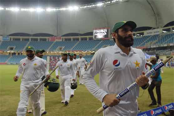 Pakistan clinch day-night Test despite Bravo's ton