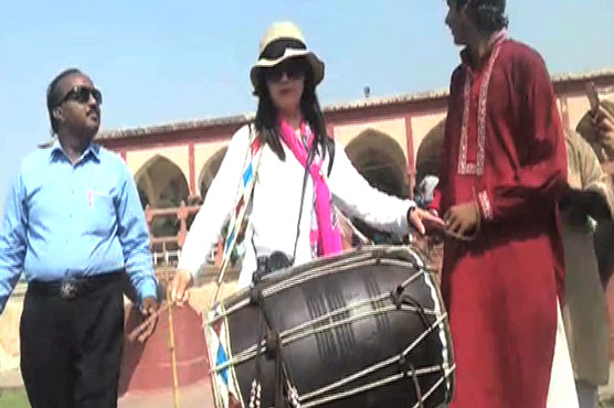 After Pakistani Chaiwala, we now have Chinese Dholwali