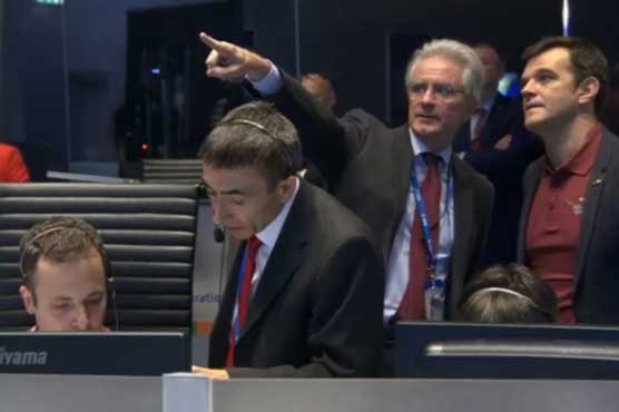 Europe awaits news of Mars lander's fate