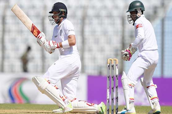 Root steadies England after spinners strike