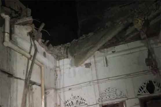 Roof collapse kills one person in Lahore