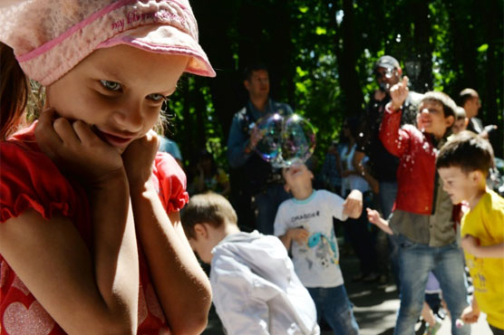 Autism study shows lasting benefits of early interaction