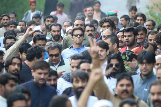Pervaiz Rashid's sacrifice not acceptable: Imran