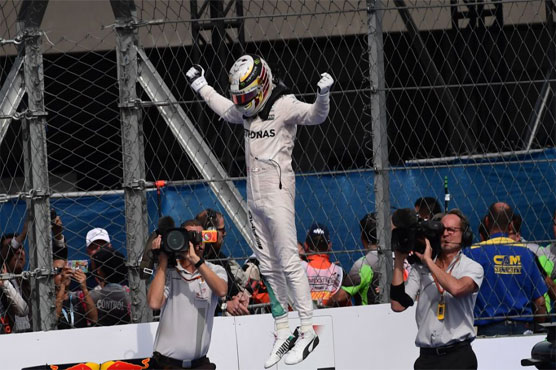 Formula One: Hamilton wins Mexico Grand Prix