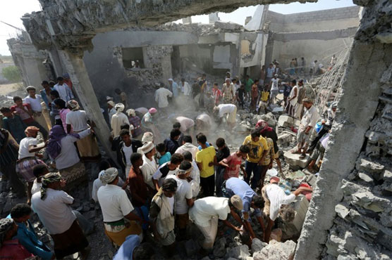 Coalition strikes on Yemen detention centre kill 60