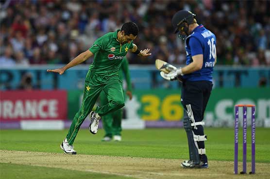 4th ODI: England regain control after losing early wickets