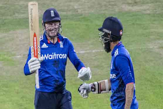England beat Pakistan in 4th ODI, lead series 4-0