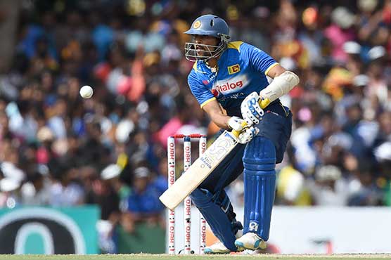 Sri Lanka elect to bat against Australia