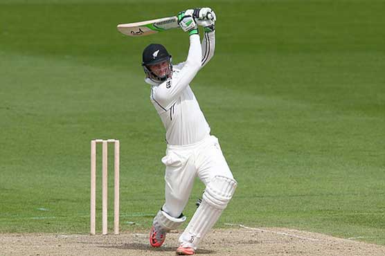 New Zealand take struggling Guptill to India