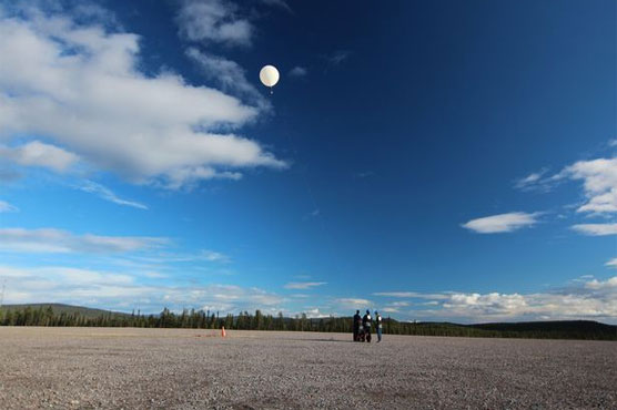 Is it a bird? A plane? Smartphone sent into sky for record attempt
