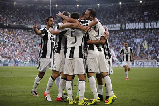 Higuain scores two as Juventus register victory in Italian league