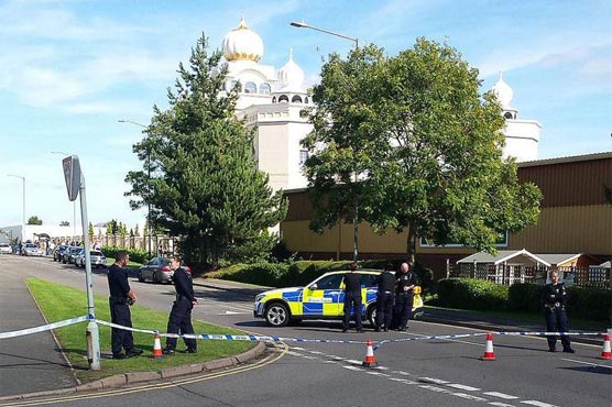 55 held after armed men occupy Sikh temple in UK