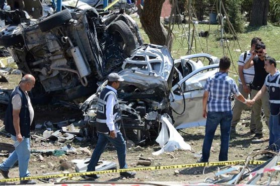 Car bomb hits eastern Turkish city of Van, 27 injured