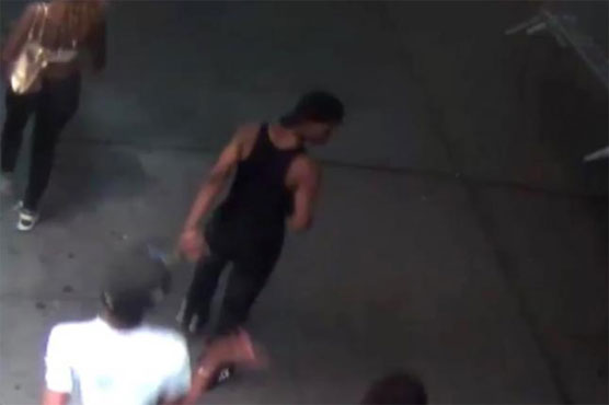 New York police seek man who set fire to Muslim woman