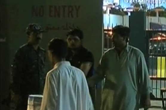 280 stranded Pakistanis in Saudi Arabia return home