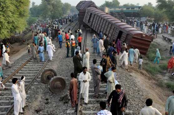 Awam Express driver, assistant driver booked for deadly train crash in Multan