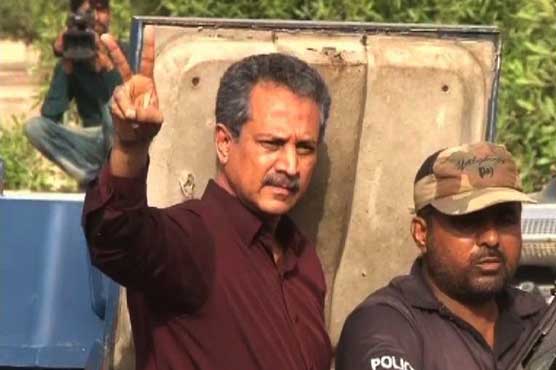 Waseem Akhtar pleads for bail to serve people of Karachi