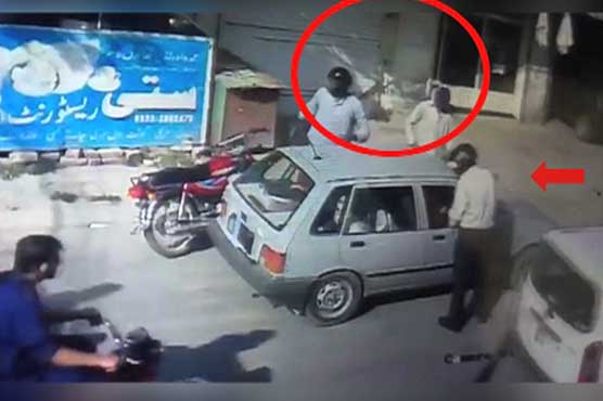 Four armed men loot family on gun point in Rawalpindi