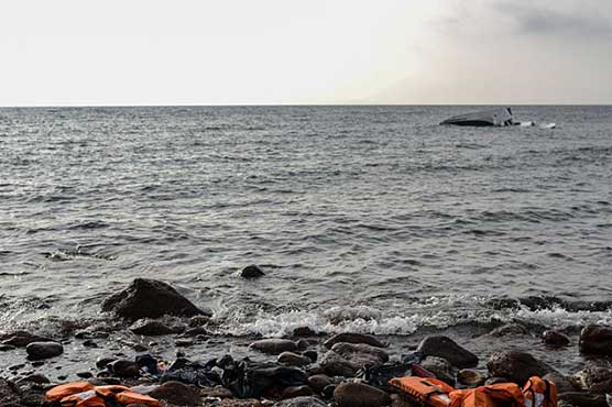 At least 42 killed as migrant boat capsizes off Egypt