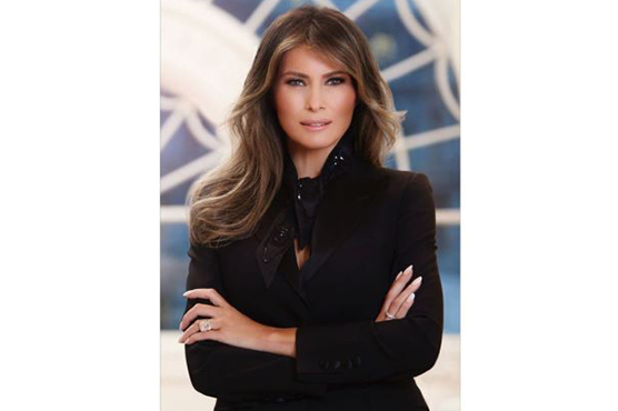 Mixed opinion for Melania Trump's new portrait
