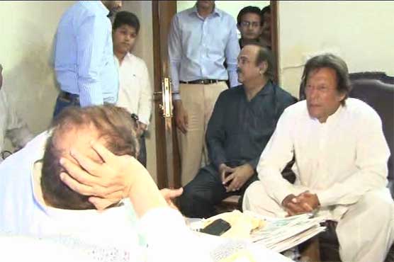 Imran Khan arrives at Nazir Naji’s residence