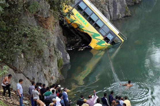 Bus crash kills 44 in northern India: official