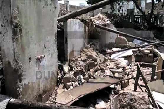 Karachi: Encroachments on Railway Station removed, dozens of homes demolished