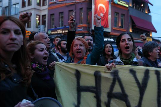 Protests in Istanbul over disputed referendum results