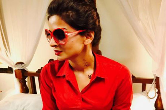 Saba Qamar shares pictures with tattoos on neck