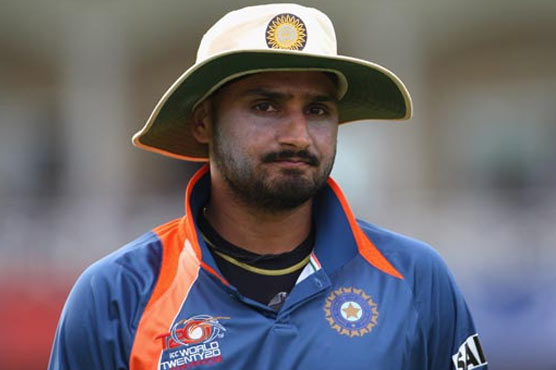 'Racist' pilot assaulted woman, claims cricketer Harbhajan