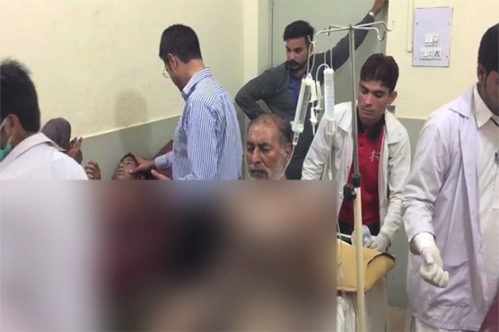 Vehari: Man, two sons injured in acid attack