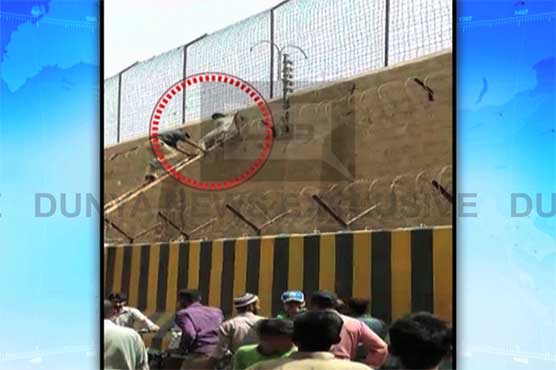 Karachi: Woman stuck in fence leaves question mark on jail security