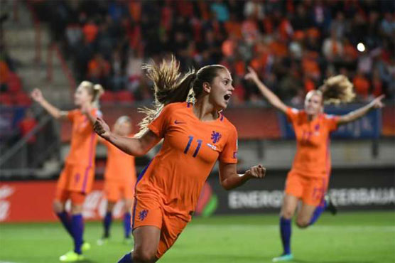 Football: Netherlands sink England, face Denmark in final