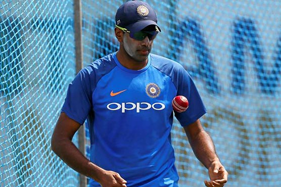 Ashwin strikes dent Sri Lanka reply